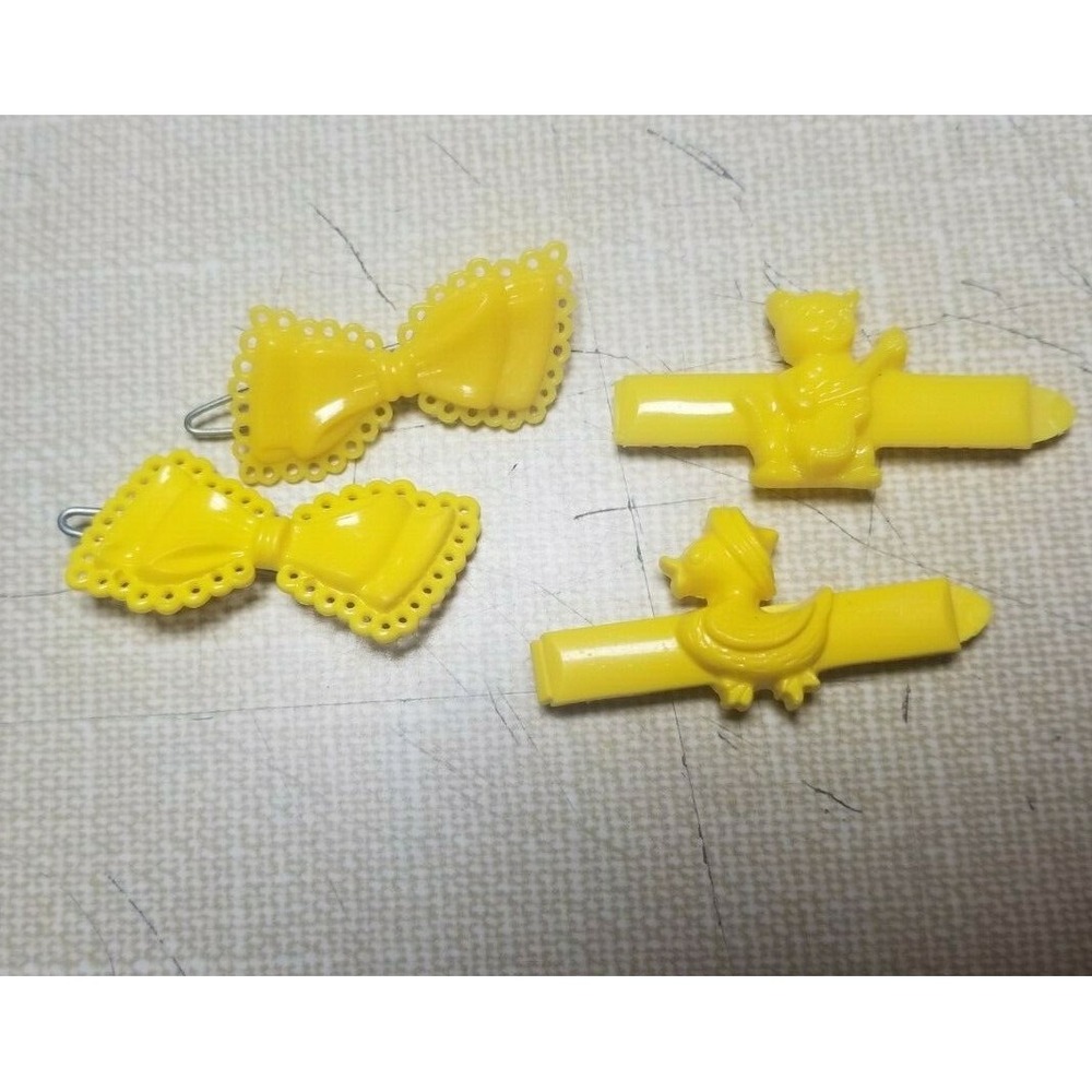 VTG Childrens Hair Barrettes Plastic Metal Colorful Clips Duck Bear Yellow
